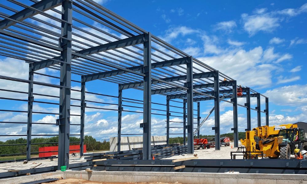 Estructura de acero de un edificio en construcción
